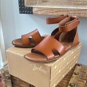Zodiac Women's Brown Sandals